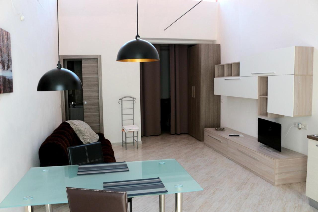 Paradeisos Residence Sas Somma Lombardo Exterior photo