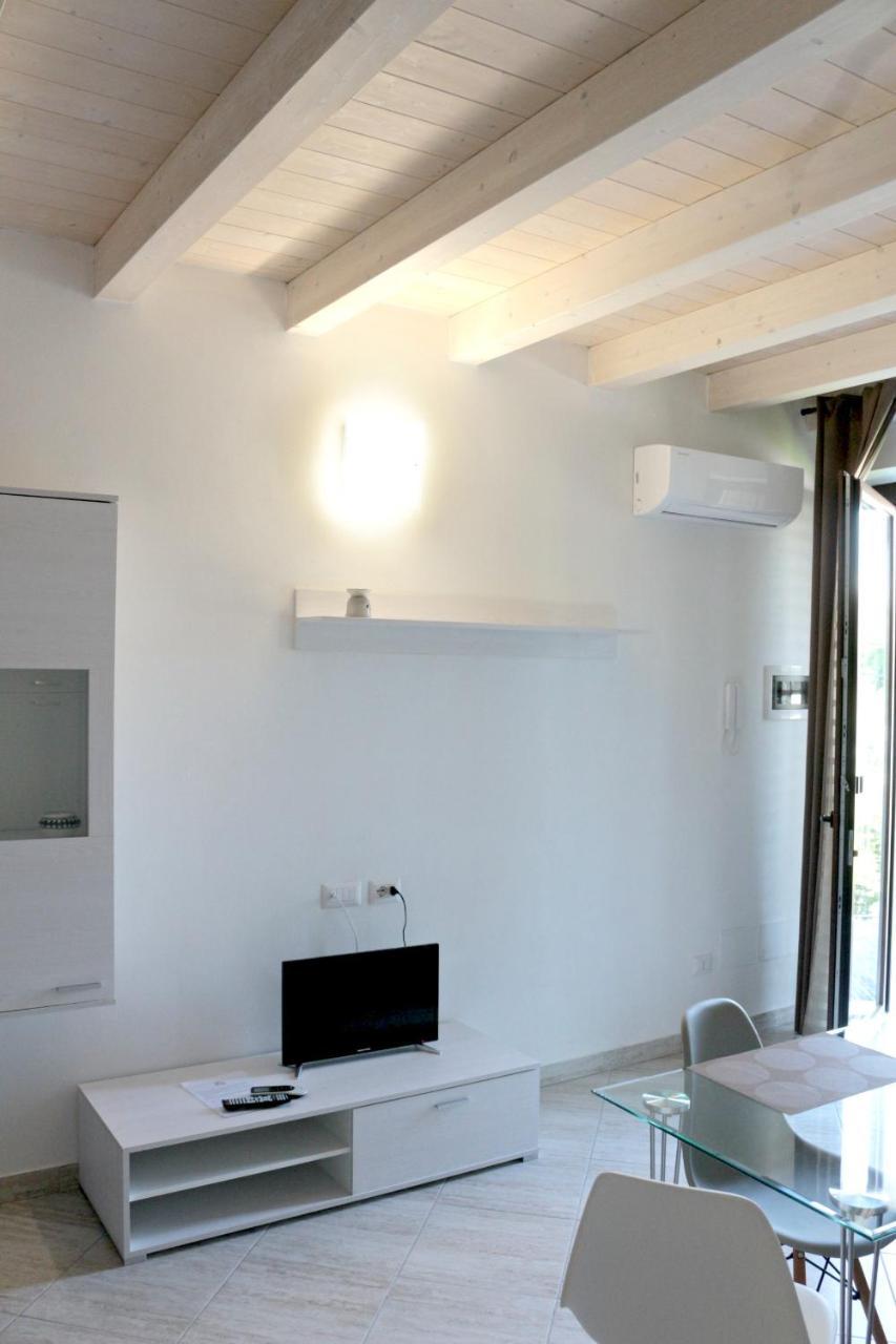 Paradeisos Residence Sas Somma Lombardo Exterior photo
